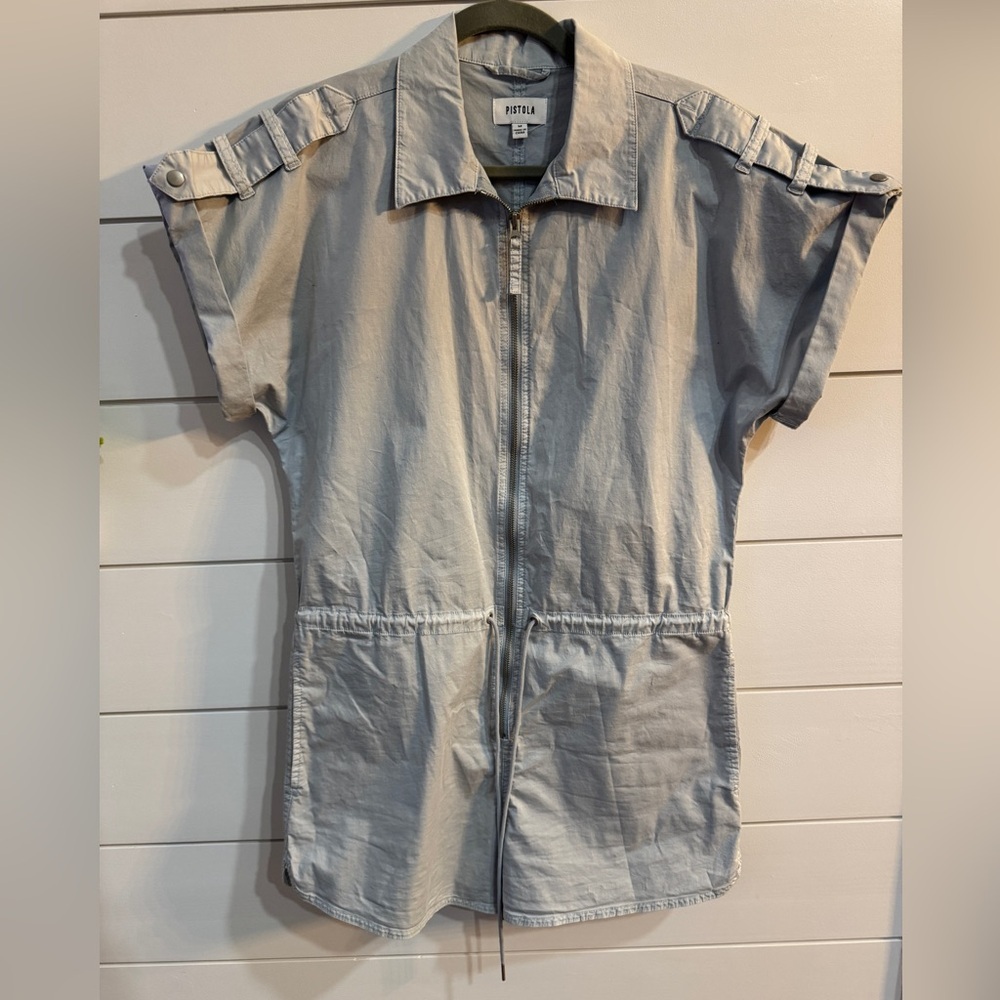 Pistola Meg Short Sleeve Zip Front Romper
Size Medium - Picture 2 of 7